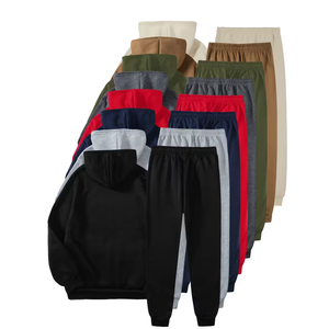 Ensemble survêtement homme tendance avec logo brodé et embossé personnalisé, sweat à capuche et pantalon de jogging à manches longues - Product Image 5