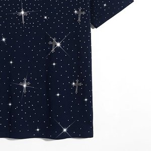เสื้อยืดโอเวอร์ไซส์สีน้ำเงินประดับเพชรเทียมสำหรับผู้ชาย สไตล์สตรีทแวร์พรีเมียม ผ้าฝ้าย รับสกรีนโลโก้จำนวนมาก แฟชั่นกลางแจ้ง ลดราคาพิเศษ - Product Image 6