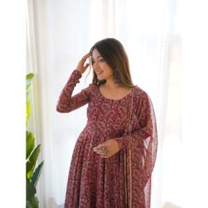 Ensemble MUSKYT ANARKALI avec dupatta, taille XS - Product Image 1