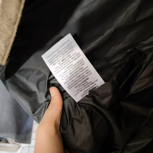 Veste d'hiver matelassée à carreaux personnalisée en gros pour hommes, manteau parka d'hiver chaud et épais à capuche, fabriqué par le fabricant - Product Image 6
