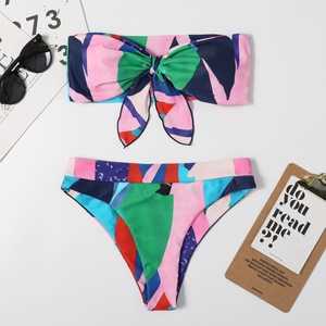 Conjunto de Bikini con Estampado Geométrico para Mujer, Top Bandeau, Braguita Tipo Tanga, Traje de Baño Elástico de Spandex y Poliéster - Product Image 2