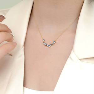AMBER JEWELS T-3028 Collier Pendentif Minimaliste Diamant Bleu Plaqué Or 18K Chaîne Classique Unisexe Bijou Quotidien Avril - Product Image 1