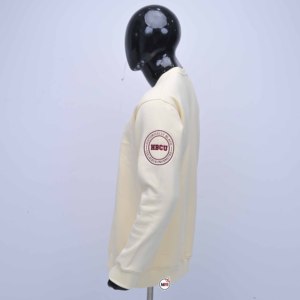 เสื้อสเวตเชิ้ตปักลาย Morehouse College คอกลม ทรงปกติสำหรับผู้ชาย ขายส่ง ผ้าฟลีซลำลอง สีแดงเลือดหมู ลายเสือ - Product Image 3