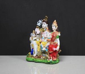 Statue de la Famille Shiva en Résine Multicolore Faite à la Main, Shiva Parvati, pour la Décoration de la Maison, du Temple et de la Table - Product Image 2