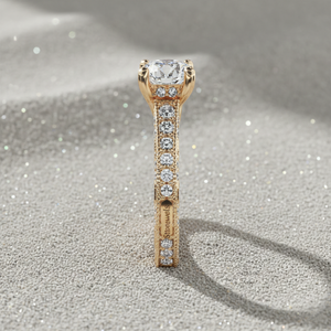 Anillo de Compromiso con Diamante Cultivado en Laboratorio Stonewels, Chapado en Oro Rosa de 14K, Corte Milgrain, Estilo Vintage, Certificado y Personalizado - Product Image 2