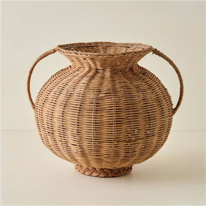 Jarrón de Ratán Hecho a Mano de Primera Calidad con Detalle Trenzado, Jarrón Tejido Vintage como Centro de Mesa, Regalo Ideal para la Inauguración de una Casa - Product Image 1