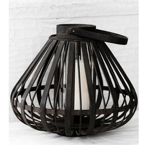 Portavelas de Hierro Vintage de Primera Calidad con Acabado Antiguo, Elegante Farol Colgante para Decoración Interior y Exterior - Product Image 1