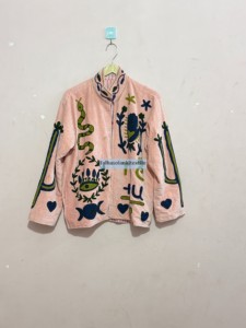 Veste en coton rose brodée, col mandarin, manches longues, broderie à la main, style Prairie Chic, veste pour femme, style printemps - Product Image 3