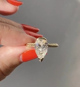 Bague solitaire en diamant taille poire VS1 de 2,00 carats cultivé en laboratoire, en or massif 14K, sertie demi-clos, cadeau d'anniversaire pour partenaire de vie - Product Image 1