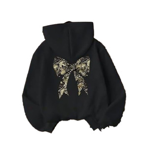Sweat-shirt noir surdimensionné pour femme avec motif nœud camouflage |   Sweat-shirt tendance inspiré de la chasse - Product Image 3