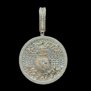 Collar con colgante de letras 'All Hustle No Luck' con diamantes engastados, chapado en rodio, para fiesta - Product Image 2