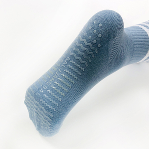 Chaussettes de yoga et de pilates pour femmes fabriquées en Corée KJ2 - Product Image 3