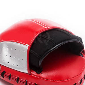 Almohadillas de Entrenamiento de Boxeo de Cuero de Alta Calidad con Correa de Muñeca Ajustable, Diseño Transpirable y Ligero - Product Image 6