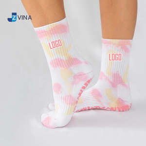Calcetines de Pilates JZVINA con Logotipo Personalizado, Diseño Jacquard sin Costuras, 100% Algodón, Color Borgoña, Agarre Bidireccional - Product Image 5