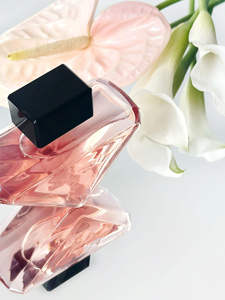 Eau de Parfum Moderne pour Femme, Parfum Frais Relaxant Longue Durée, Vaporisateur, Logo Personnalisé, Marque Privée, OEM, Livraison US Europe, Régulière - Product Image 3