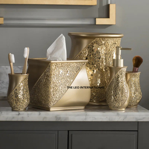 Juego de Baño de Seis Piezas de Aluminio Dorado con Diseño de Hojas, Hecho a Mano, para Uso Doméstico - Product Image 4