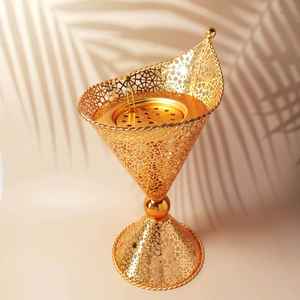 Quemador de Incienso Árabe de Lujo en Oro, Mabkhara Metálica para Oud, Decoración de Fragancia para el Hogar Islámico, Regalo de Ramadán - Product Image 1