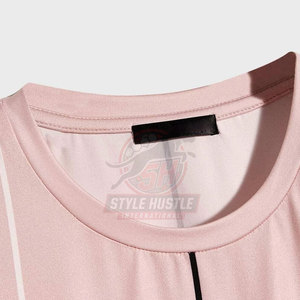 Camiseta cómoda 100% algodón con logo personalizado impreso, diseño único, corte holgado, camiseta de verano para hombre, diseño con MOQ bajo. - Product Image 3