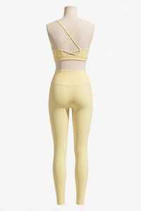 Ensemble de yoga côtelé sans couture respirant 2 pièces : Soutien-gorge de sport croisé et Leggings taille mi-haute en Spandex/Nylon - Product Image 2