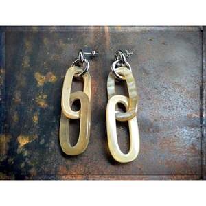 Boucles d'oreilles tribales faites à la main en corne de buffle, accessoires de mode en cristal naturel, bijoux - Product Image 4