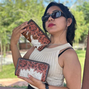 กระเป๋าคลัทช์แกะสลักมือกระเป๋าเงินแบบหนีบเคสโทรศัพท์หนังวัวมีสไตล์กระเป๋าสตางค์ดีไซน์ใหม่ใช้ได้หลากหลายแบบแบบตะวันตก - Product Image 3