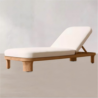 Chaise longue d'extérieur en teck de qualité supérieure, fabriquée à la main, inclinable et réglable, pour hôtel de luxe, bord de piscine et terrasse de resort