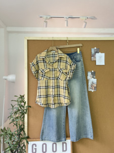 Chemisier d'été décontracté à carreaux pour femme L842, coupe ample et oversize, à manches courtes, boutonné, avec poches à rabat - Product Image 3
