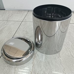 ตะกร้าขยะโลหะทรงกลม ถังขยะดีไซน์สวยสำหรับโต๊ะทำงาน - Product Image 3