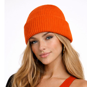 Bonnet en tricot gris – Bonnet d'hiver doux pour adolescents et adultes – Logo personnalisé en gros - Product Image 5