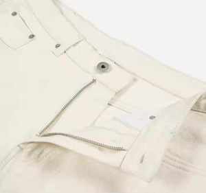 Shorts en jean personnalisés pour hommes – Coupe et couture sur mesure, ourlet brut, effet vieilli, délavé à l'acide, jorts en denim longs pour hommes - Product Image 6