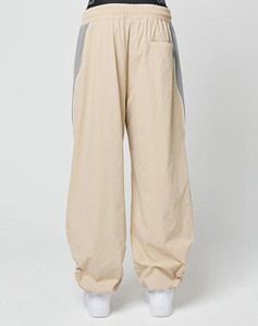 <b>Men's</b> <b>Brown</b> <b>Cargo</b> Pants Oversized Nylon Techwear Utility Trousers with Multi Pockets OEM Wholesale Manufacturer - Product Image 4