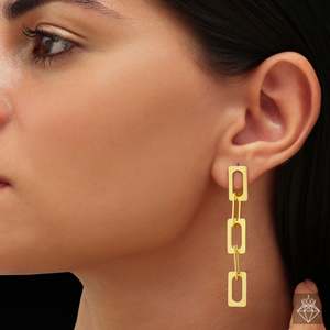 PRAO Rectangle Danglers Boucles d'oreilles fines anti-ternissement en finition dorée - Product Image 2