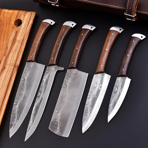 Collection de couteaux de chef en acier Damas de haute qualité, ensemble de cuisine multi-pièces pour la maison, le restaurant et la restauration - Product Image 1