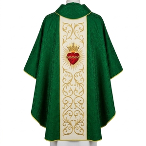 Casulla de Terciopelo Verde con Bordado del Sagrado Corazón, Vestimenta Sacerdotal Católica Premium para Misa, Adoración y Ceremonias Religiosas - Product Image 6