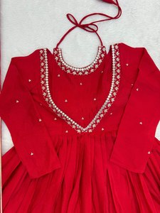 Presentando el nuevo conjunto completo de vestido Anarkali con hilo de seda Chinon y lentejuelas de 9 mm, listo para usar. - Product Image 5