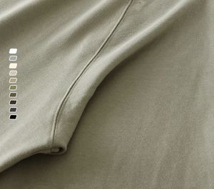 Ensemble de survêtement premium en polycoton pour homme, style minimaliste, avec sweat à capuche zippé en molleton bouclette et pantalon de jogging coupe droite, couleur neutre, pour la vente en gros - Product Image 5