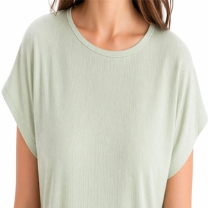 Ensemble t-shirt et short personnalisés pour femmes, couleur au choix, style décontracté, deux pièces, vêtements de détente d'été, tissu doux et confortable de qualité supérieure pour femmes - Product Image 4