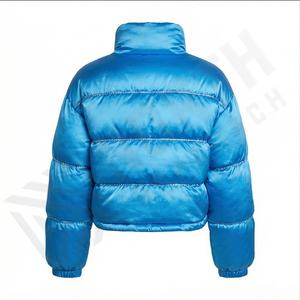 Veste matelassée à capuche décontractée pour femmes Veste en duvet légère à la mode avec plumes de canard compressible Logo avant de grande taille - Product Image 3