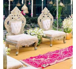 Sillas de Boda de Lujo Talladas a Mano, Tradicionales, de Baja Altura, Tipo Mandap, para Bodas en India - Product Image 2