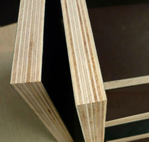 Contrachapado de Madera Maciza de Caucho de 15/18 mm con Revestimiento de Película, 4 pies x 8 pies, con Melamina Reutilizable de Alto Rendimiento (Más de 10 Usos), Fabricado en Vietnam - Product Image 1