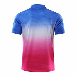 เสื้อโปโลผู้ชายไล่เฉดสี แขนสั้น ผ้าโพลีเอสเตอร์ 100% ถักทอ แห้งเร็ว ดีไซน์สปอร์ต โลโก้ด้านหน้า - Product Image 2