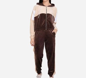 Survêtement en velours léger et confortable pour femme, avec logo personnalisé, idéal pour le jogging et la gym, respirant - Product Image 1