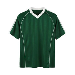 Camiseta de Fútbol Americano Verde con Cuello en V, Manga Corta, Diseño a Rayas, Secado Rápido, 100% Poliéster, Corte Regular para Niños - Product Image 1