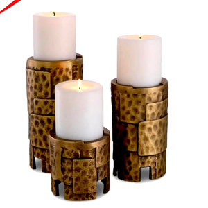 Porte-bougie en métal écologique, finition dorée, style classique, design exclusif, best-seller - Product Image 1