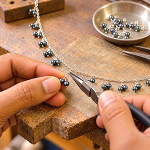 สร้อยคอมุกสีเทา เงินแท้ 925 เครื่องประดับโบโฮทำมือ - Product Image 4