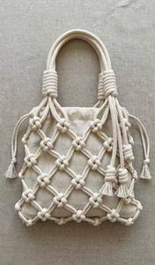 Sac fourre-tout tissé à la main avec perles, style bohème, accessoire de plage extérieur, 100 % artisanal, motif couleur naturelle - Product Image 2