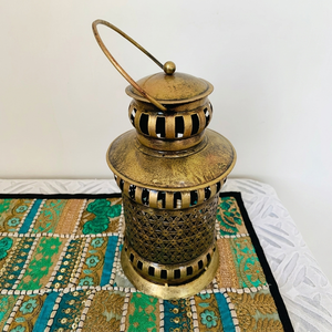 Portavelas de Metal Latón Antiguo para Velas de Té, Portavelas Colgante Marroquí Vintage para Decoración del Hogar, Bodas y Mesas - Product Image 1