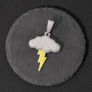 Colgante de Rayo Luminoso Icy Iced Out de Latón Chapado en Oro de 18K, Joyería de Moda, Collar de Nube para Mujer - Product Image 2