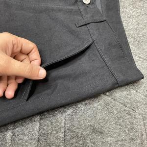 Shorts en jean vintage noirs personnalisés pour hommes, style streetwear, avec broderie motif flamme, respirants, séchage rapide, en coton délavé léger - Product Image 5