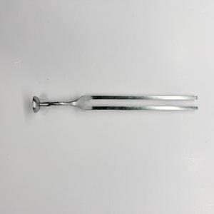 Diapason de haute durabilité pour usage clinique et éducatif disponible à prix réduit par Dentavex - Product Image 2